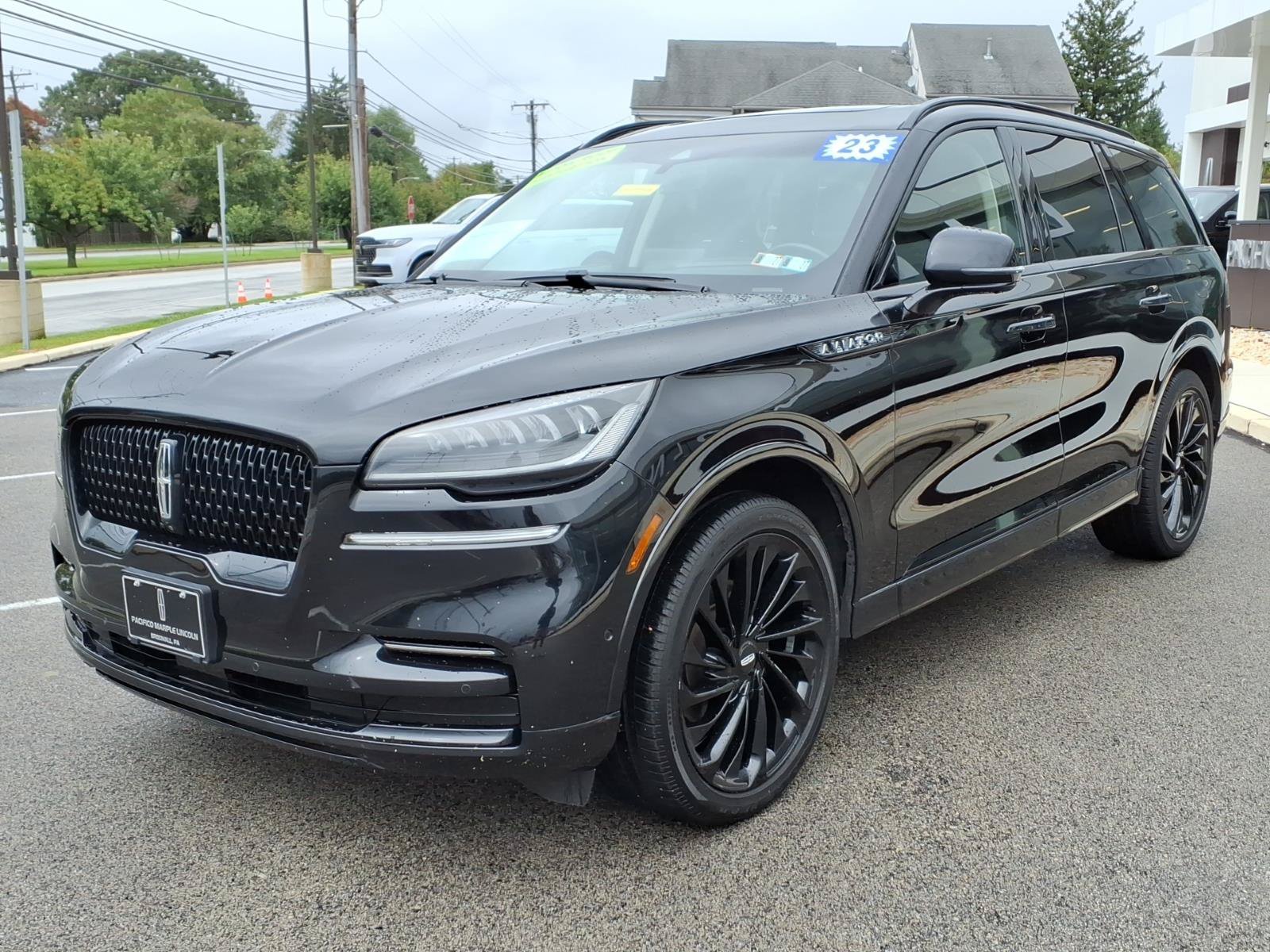 Certified 2023 Lincoln Aviator Reserve w/ Equipment Group 201A AWD/4WD image 8