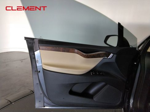 Used 2017 Tesla Model X P100D image 26