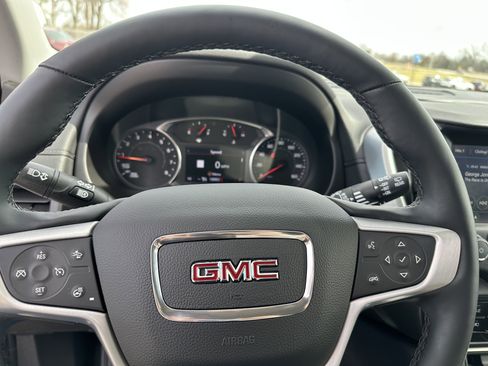 Used 2024 GMC Terrain SLT w/ Infotainment Package II AWD/4WD image 17
