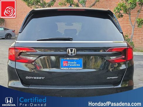 Certified 2023 Honda Odyssey Sport image 3
