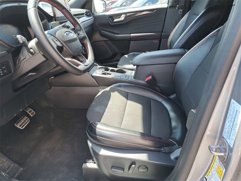 Used 2024 Ford Escape ST-Line image 12