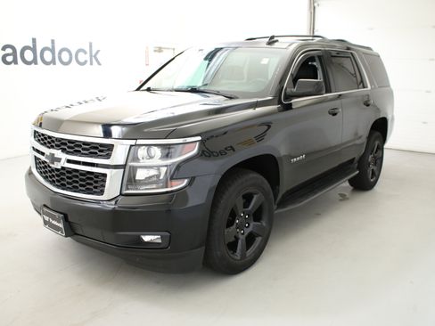Used 2018 Chevrolet Tahoe LT w/ Luxury Package AWD/4WD image 4