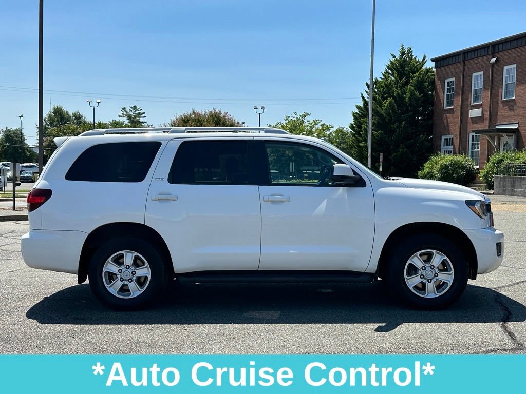 Used 2018 Toyota Sequoia SR5 AWD/4WD image 11