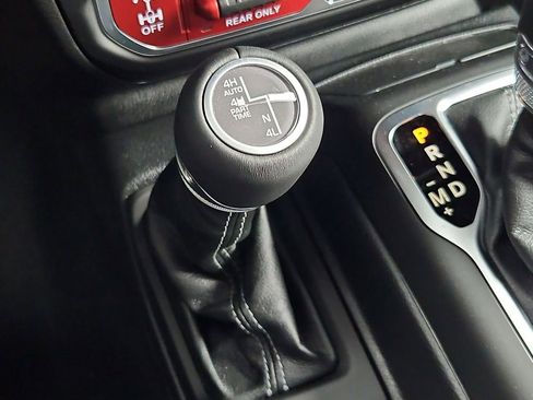 New 2025 Jeep Wrangler Unlimited Rubicon 392 image 31