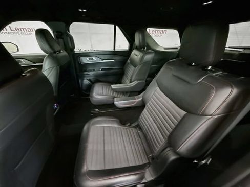 Used 2025 Ford Explorer ST-Line AWD/4WD image 25