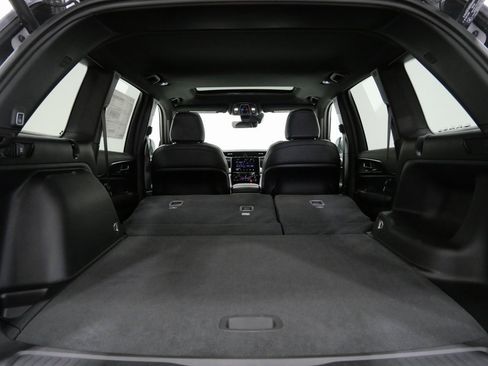 New 2025 Jeep Grand Cherokee Altitude image 29