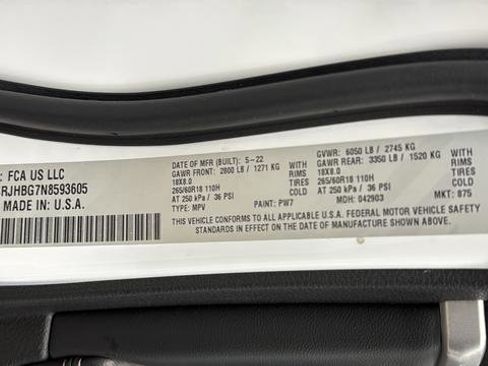 Used 2022 Jeep Grand Cherokee Limited image 28