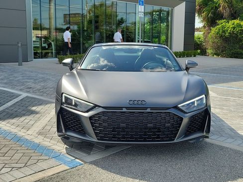 Used 2022 Audi R8 V10 w/ Carbon Exterior Package RWD image 8