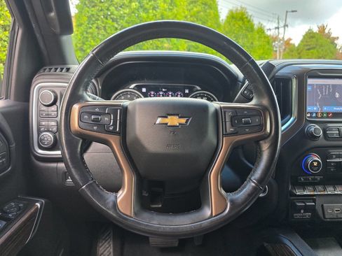 Used 2019 Chevrolet Silverado 1500 High Country w/ Z71 Off-Road Package image 22
