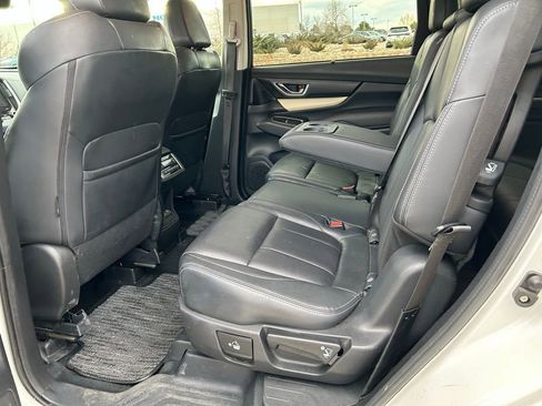 Used 2020 Subaru Ascent Limited image 21