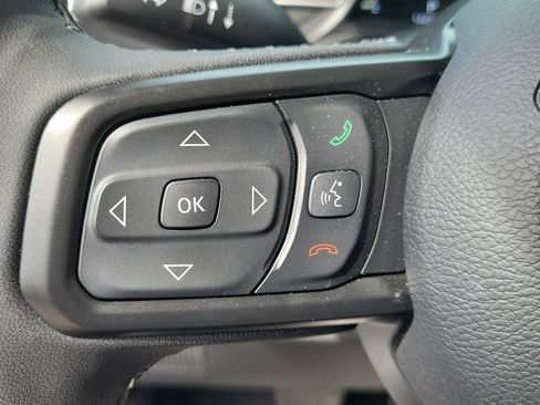 Used 2025 Jeep Gladiator Sport AWD/4WD image 19