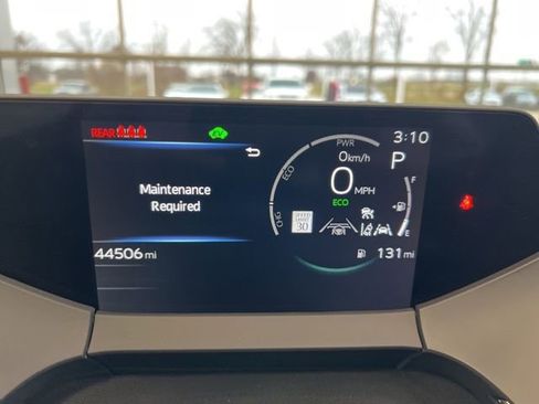Used 2023 Toyota Prius XLE image 12