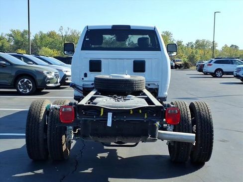 New 2026 RAM 5500 Tradesman AWD/4WD image 18