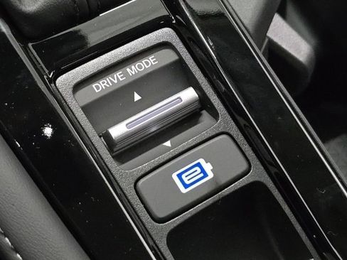 Used 2025 Honda Accord Touring image 15