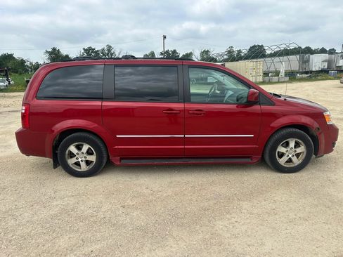 Used 2008 Dodge Grand Caravan SXT FWD image 5