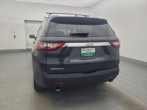 Used 2018 Chevrolet Traverse LT FWD image 6