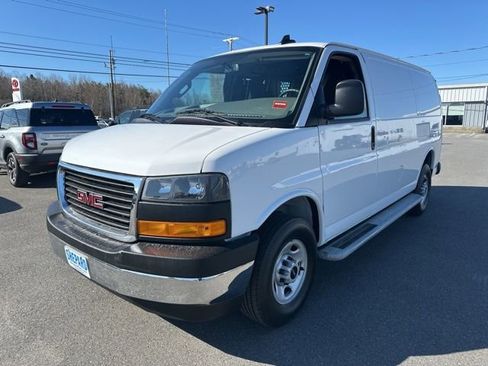 Used 2024 GMC Savana 2500 w/ Driver Convenience Package RWD image 3