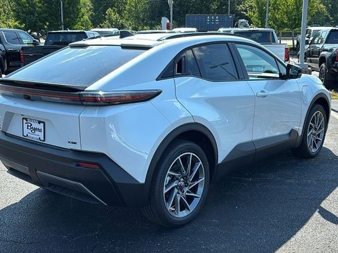 New 2026 Toyota C-HR AWD/4WD image 31