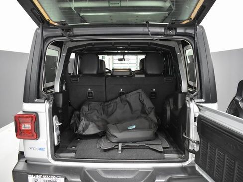 Used 2022 Jeep Wrangler Unlimited Sahara w/ Cold Weather Group image 37