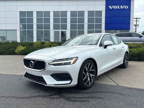 Used 2019 Volvo S60 T6 Momentum w/ Premium Package AWD/4WD image 34
