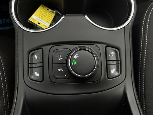 Certified 2024 GMC Terrain SLE w/ Driver Convenience Package image 36