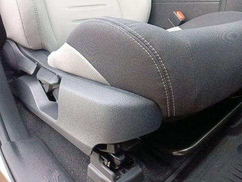 Used 2025 Toyota Tacoma TRD Sport image 31