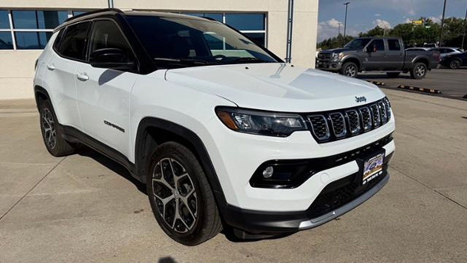 Used 2024 Jeep Compass Limited AWD/4WD image 3