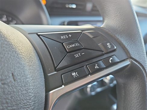 Used 2024 Nissan Kicks SV image 35