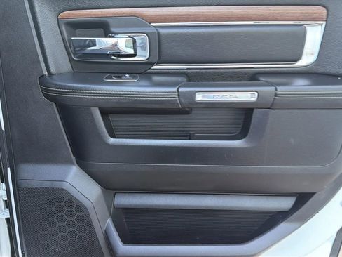 Used 2015 RAM 2500 Laramie AWD/4WD image 13