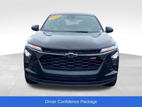 Certified 2024 Chevrolet Trax RS w/ Driver Confidence Package FWD image 2