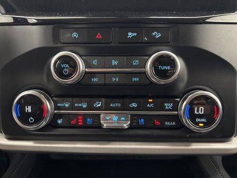 Used 2024 Ford Expedition XLT image 19