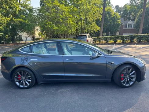 Used 2018 Tesla Model 3 Long Range AWD/4WD image 7