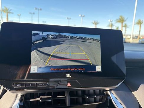 Certified 2024 Toyota Venza XLE image 21