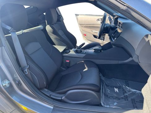Used 2025 Nissan Z Sport w/ Floor Mat Package RWD image 15