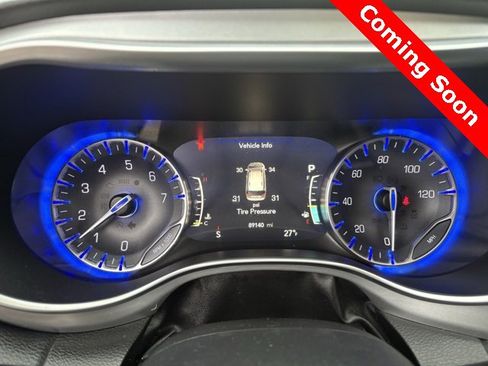 Used 2018 Chrysler Pacifica Touring-L Plus image 10