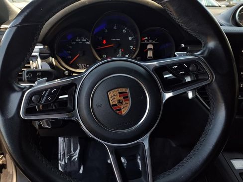 Used 2018 Porsche Macan AWD/4WD image 9