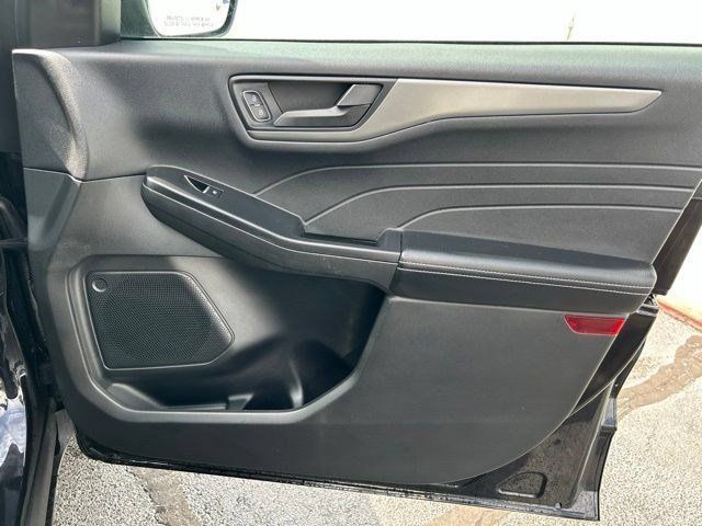Used 2025 Ford Escape Active FWD image 47