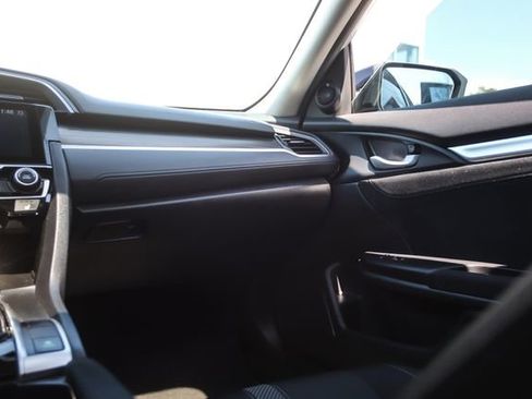 Used 2019 Honda Civic EX image 34