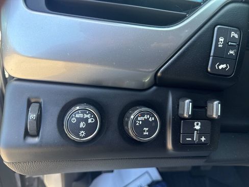 Used 2019 Chevrolet Tahoe LT AWD/4WD image 25