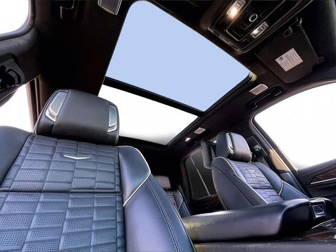 Used 2023 Cadillac Escalade Sport Platinum image 17