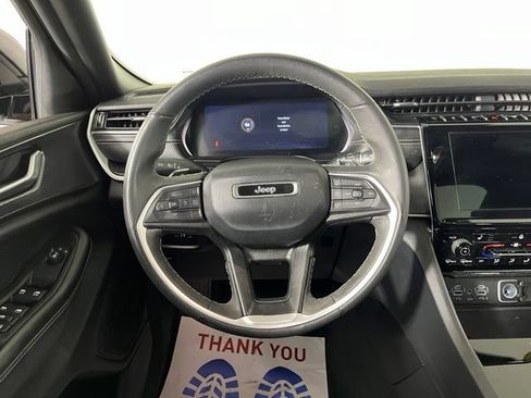 Used 2023 Jeep Grand Cherokee L Laredo AWD/4WD image 17