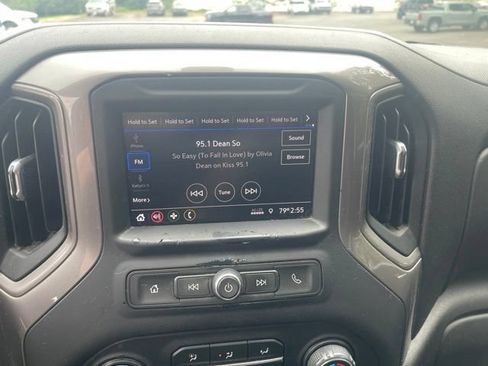 Used 2020 Chevrolet Silverado 1500 Custom w/ Custom Value Package AWD/4WD image 8