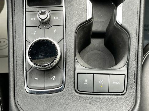 Certified 2021 Cadillac XT4 Luxury w/ Cold Weather Package image 32