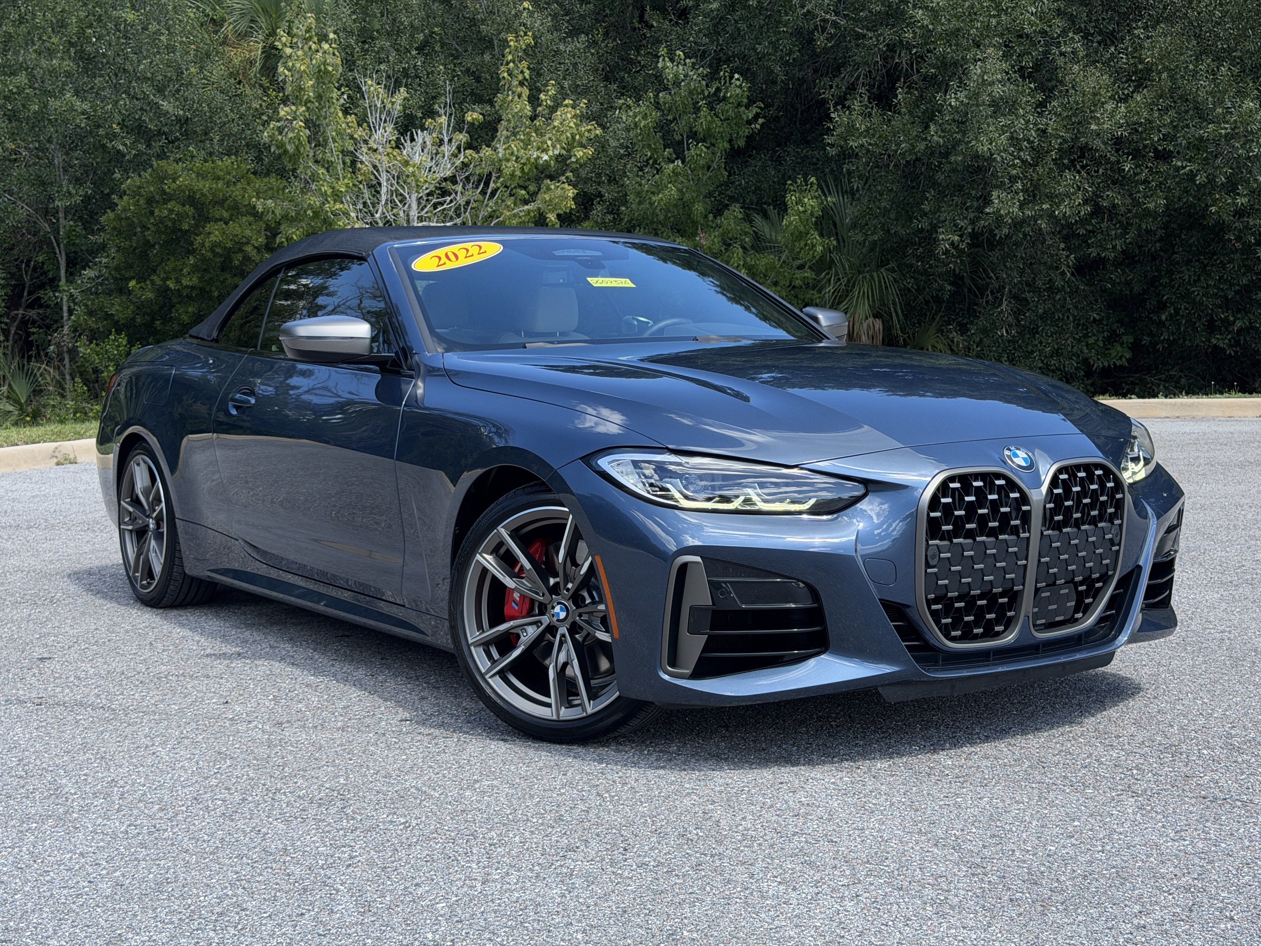 Used 2022 BMW M440i Convertible RWD image 4