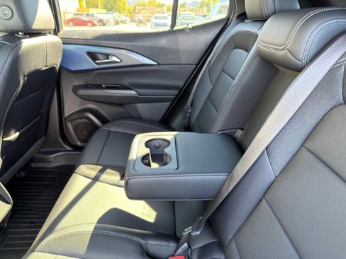 New 2026 Chevrolet Equinox EV LT image 19