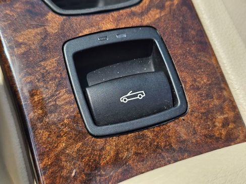 Used 2008 BMW 335i Convertible RWD image 25