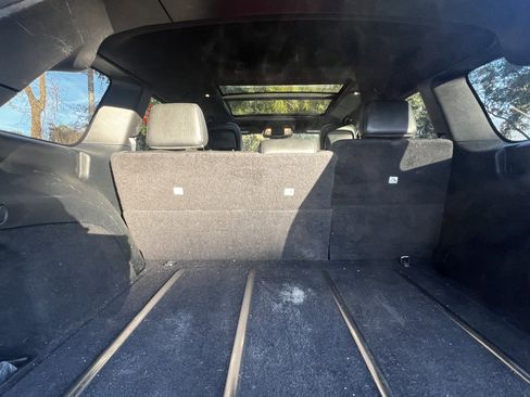 Used 2017 Jeep Grand Cherokee Overland image 49