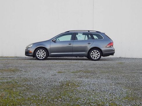 Used 2013 Volkswagen Jetta S image 2