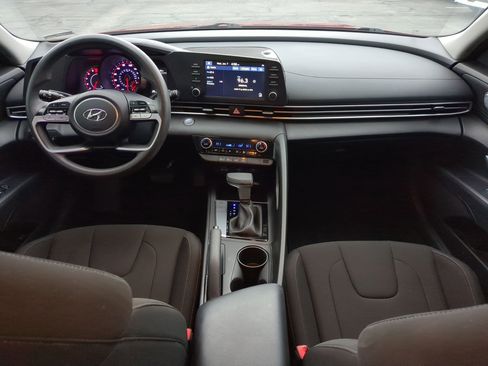 Used 2023 Hyundai Elantra SEL image 27