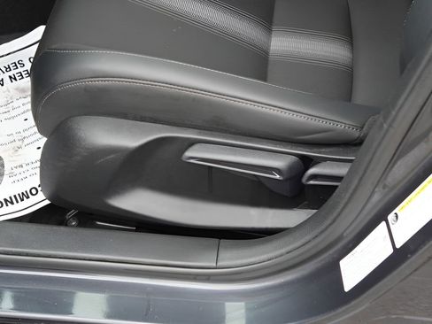 Used 2025 Honda Civic Sport image 17